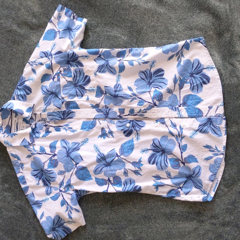 Amazon Essentials Men's Floral Collared Shirt
